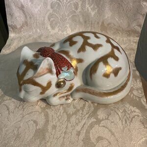 Rare Vintage Kutani porcelain cat, hand painted with gold 7.5 in long